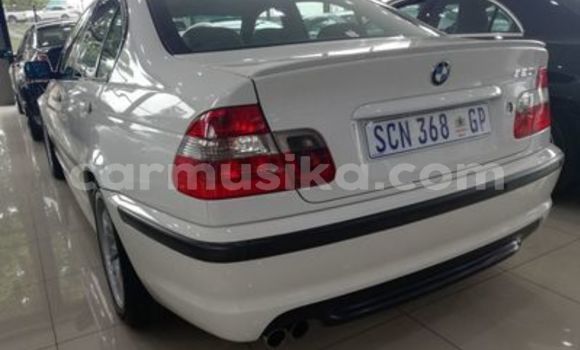 Tenga Tsaru BMW 3–Series Chena Mota in Beitbridge in Matabeleland South Tenga Tsaru BMW 3–Series Chena Mota in Beitbridge in Matabeleland South