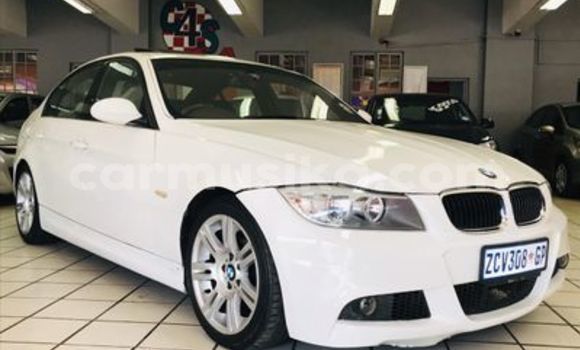 Nunua Ilio tumika BMW 3–Series Nyeupe Gari ndani ya Beitbridge nchini Matabeleland Kusini