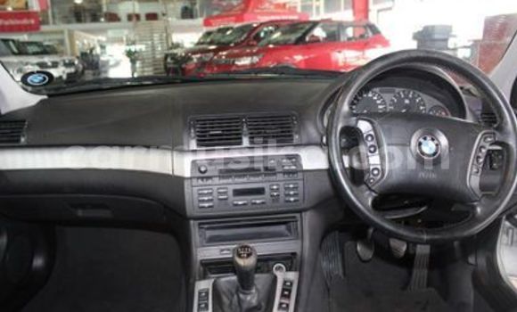 Tenga Tsaru BMW 3–Series Sirivha Mota in Beitbridge in Matabeleland South Tenga Tsaru BMW 3–Series Sirivha Mota in Beitbridge in Matabeleland South