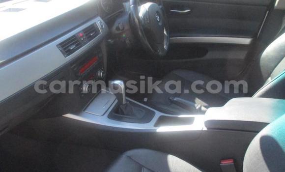 Tenga Tsaru BMW 3–Series Chena Mota in Beitbridge in Matabeleland South Tenga Tsaru BMW 3–Series Chena Mota in Beitbridge in Matabeleland South