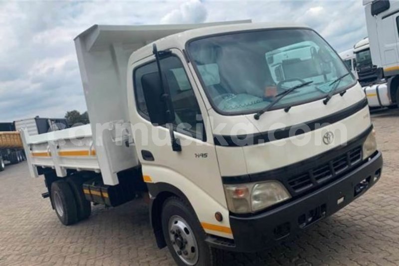 Big with watermark toyota dyna matabeleland south beitbridge 17745