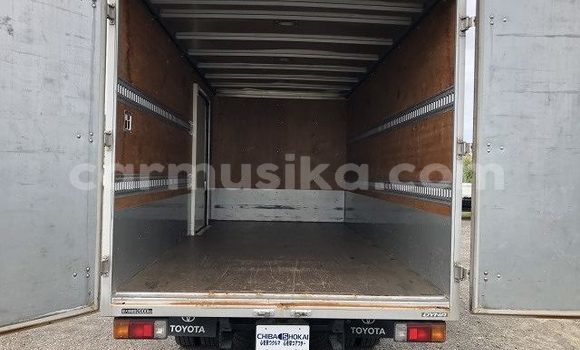 Acheter Occasion Utilitaire Toyota Dyna Blanc à Beitbridge, Matabeleland South Acheter Occasion Utilitaire Toyota Dyna Blanc à Beitbridge, Matabeleland South