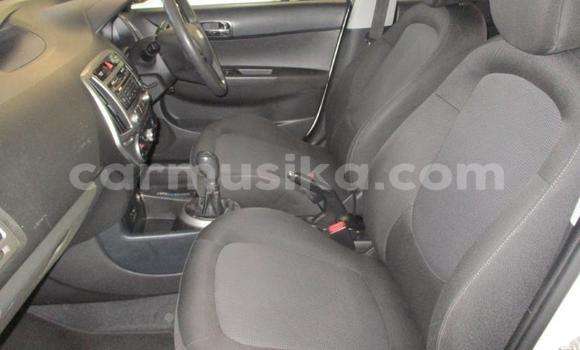 Acheter Occasion Voiture Hyundai i20 Blanc à Beitbridge, Matabeleland South Acheter Occasion Voiture Hyundai i20 Blanc à Beitbridge, Matabeleland South