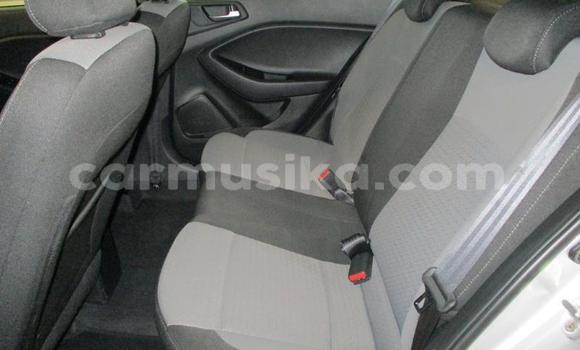 Nunua Ilio tumika Hyundai i20 Fedha Gari ndani ya Beitbridge nchini Matabeleland Kusini Nunua Ilio tumika Hyundai i20 Fedha Gari ndani ya Beitbridge nchini Matabeleland Kusini