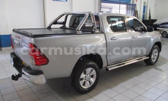 Tenga Tsaru Toyota Hilux Zvimwe Mota in Beitbridge in Matabeleland South Tenga Tsaru Toyota Hilux Zvimwe Mota in Beitbridge in Matabeleland South