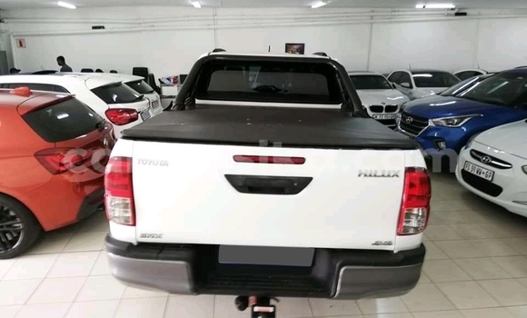 Tenga Tsaru Toyota Hilux Chena Mota in Beitbridge in Matabeleland South Tenga Tsaru Toyota Hilux Chena Mota in Beitbridge in Matabeleland South