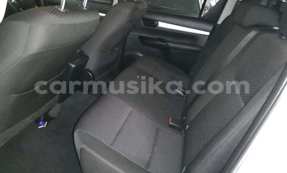 Tenga Tsaru Toyota Hilux Chena Mota in Beitbridge in Matabeleland South Tenga Tsaru Toyota Hilux Chena Mota in Beitbridge in Matabeleland South