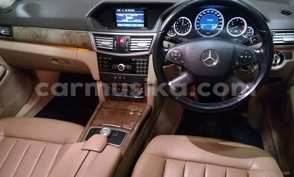 Tenga Tsaru Mercedes‒Benz E–Class Zvimwe Mota in Beitbridge in Matabeleland South Tenga Tsaru Mercedes‒Benz E–Class Zvimwe Mota in Beitbridge in Matabeleland South