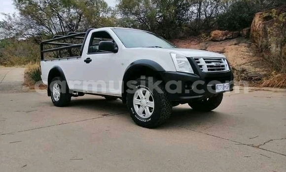 Tenga Tsaru Isuzu KB Chena Mota in Beitbridge in Matabeleland South Tenga Tsaru Isuzu KB Chena Mota in Beitbridge in Matabeleland South