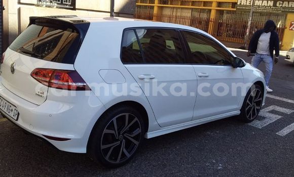 Buy Used Volkswagen Golf GTI White Car in Beitbridge in Matabeleland South Buy Used Volkswagen Golf GTI White Car in Beitbridge in Matabeleland South
