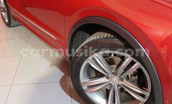 Nunua Ilio tumika Volkswagen Tiguan Nyekundu Gari ndani ya Beitbridge nchini Matabeleland Kusini Nunua Ilio tumika Volkswagen Tiguan Nyekundu Gari ndani ya Beitbridge nchini Matabeleland Kusini