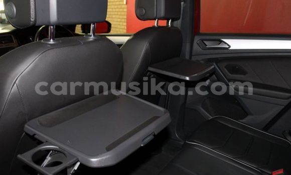 Nunua Ilio tumika Volkswagen Tiguan Nyekundu Gari ndani ya Beitbridge nchini Matabeleland Kusini Nunua Ilio tumika Volkswagen Tiguan Nyekundu Gari ndani ya Beitbridge nchini Matabeleland Kusini