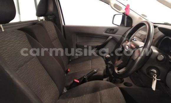 Nunua Ilio tumika Ford Ranger Nyeupe Gari ndani ya Harare nchini Harare Nunua Ilio tumika Ford Ranger Nyeupe Gari ndani ya Harare nchini Harare