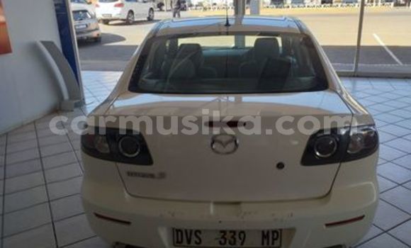 Nunua Ilio tumika Mazda 3 Nyeupe Gari ndani ya Beitbridge nchini Matabeleland Kusini Nunua Ilio tumika Mazda 3 Nyeupe Gari ndani ya Beitbridge nchini Matabeleland Kusini