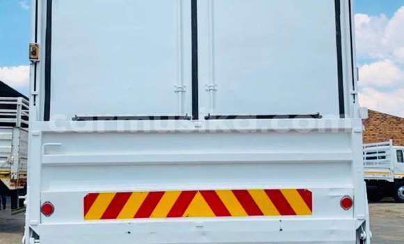 Nunua Ilio tumika Hino 300 Series Nyingine Lori ndani ya Beitbridge nchini Matabeleland Kusini Nunua Ilio tumika Hino 300 Series Nyingine Lori ndani ya Beitbridge nchini Matabeleland Kusini