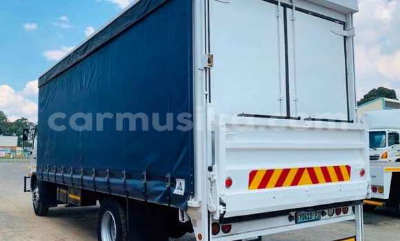 Nunua Ilio tumika Hino 300 Series Nyingine Lori ndani ya Beitbridge nchini Matabeleland Kusini Nunua Ilio tumika Hino 300 Series Nyingine Lori ndani ya Beitbridge nchini Matabeleland Kusini