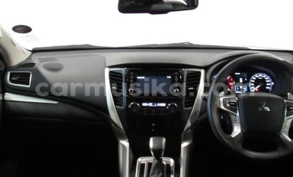 Acheter Occasion Voiture Mitsubishi Pajero Autre à Beitbridge, Matabeleland South Acheter Occasion Voiture Mitsubishi Pajero Autre à Beitbridge, Matabeleland South