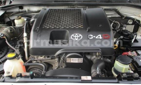 Acheter Occasion Voiture Toyota Fortuner Blanc à Beitbridge, Matabeleland South Acheter Occasion Voiture Toyota Fortuner Blanc à Beitbridge, Matabeleland South