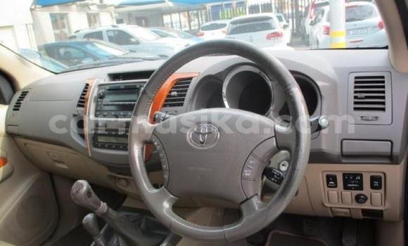 Acheter Occasion Voiture Toyota Fortuner Blanc à Beitbridge, Matabeleland South Acheter Occasion Voiture Toyota Fortuner Blanc à Beitbridge, Matabeleland South