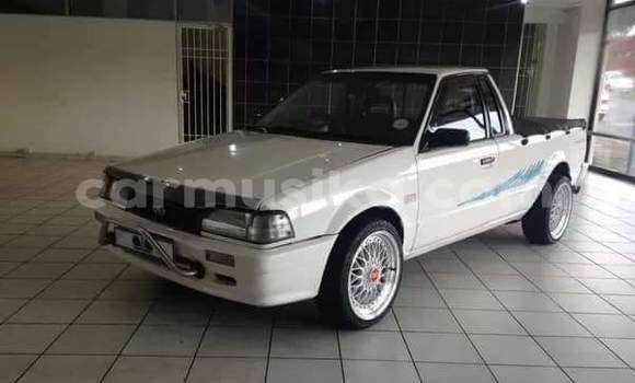 Nunua Ilio tumika Ford Escort Nyeupe Gari ndani ya Beitbridge nchini Matabeleland Kusini Nunua Ilio tumika Ford Escort Nyeupe Gari ndani ya Beitbridge nchini Matabeleland Kusini