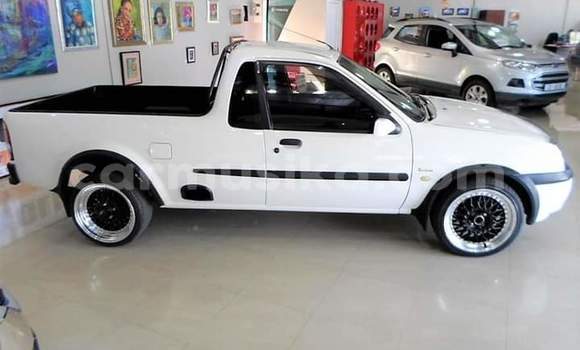 Tenga Tsaru Ford Escort Chena Mota in Beitbridge in Matabeleland South