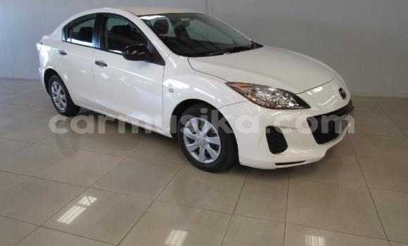 Tenga Tsaru Mazda 3 Chena Mota in Beitbridge in Matabeleland South