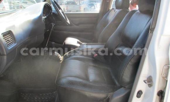 Nunua Ilio tumika Toyota Prado Nyeupe Gari ndani ya Beitbridge nchini Matabeleland Kusini Nunua Ilio tumika Toyota Prado Nyeupe Gari ndani ya Beitbridge nchini Matabeleland Kusini