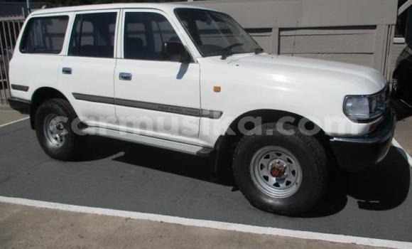 Nunua Ilio tumika Toyota Prado Nyeupe Gari ndani ya Beitbridge nchini Matabeleland Kusini Nunua Ilio tumika Toyota Prado Nyeupe Gari ndani ya Beitbridge nchini Matabeleland Kusini