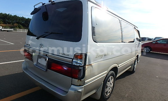 Acheter Occasion Voiture Toyota Hiace Autre à Beitbridge, Matabeleland South Acheter Occasion Voiture Toyota Hiace Autre à Beitbridge, Matabeleland South