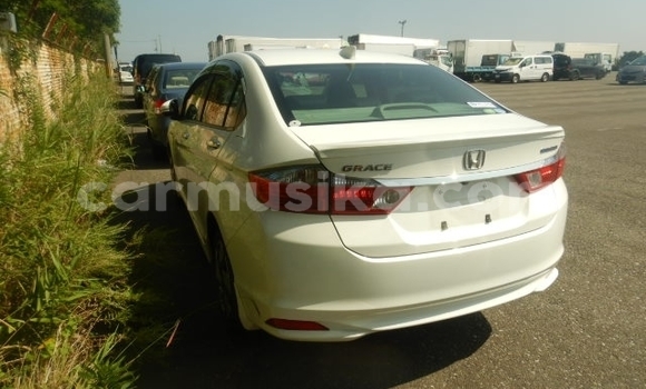 Acheter Occasion Voiture Honda Grace Blanc à Beitbridge, Matabeleland South Acheter Occasion Voiture Honda Grace Blanc à Beitbridge, Matabeleland South