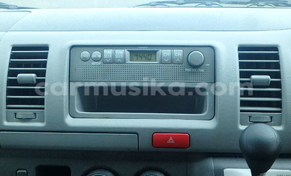 Nunua Ilio tumika Toyota Hiace Nyeupe Gari ndani ya Beitbridge nchini Matabeleland Kusini Nunua Ilio tumika Toyota Hiace Nyeupe Gari ndani ya Beitbridge nchini Matabeleland Kusini