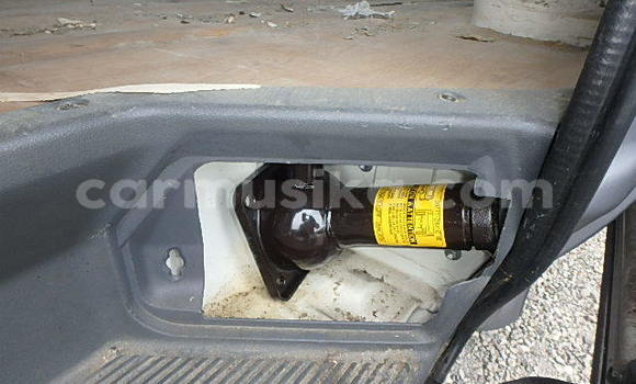 Tenga Tsaru Toyota Hiace Zvimwe Mota in Beitbridge in Matabeleland South Tenga Tsaru Toyota Hiace Zvimwe Mota in Beitbridge in Matabeleland South