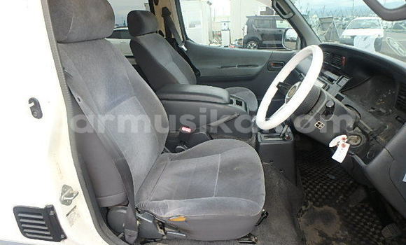 Tenga Tsaru Toyota Hiace Zvimwe Mota in Beitbridge in Matabeleland South Tenga Tsaru Toyota Hiace Zvimwe Mota in Beitbridge in Matabeleland South