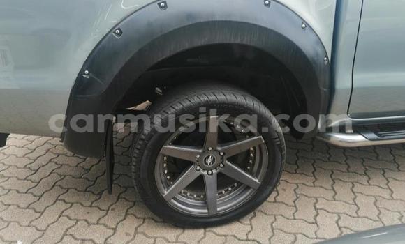 Acheter Occasion Voiture Ford Ranger Beige à Beitbridge, Matabeleland South Acheter Occasion Voiture Ford Ranger Beige à Beitbridge, Matabeleland South