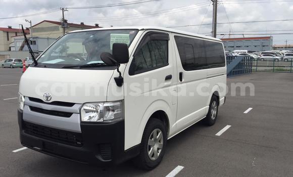 Nunua Ilio tumika Toyota Hiace Nyeupe Gari ndani ya Beitbridge nchini Matabeleland Kusini