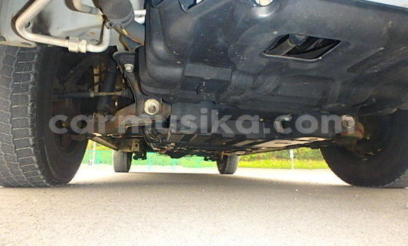 Nunua Ilio tumika Toyota Hiace Nyeupe Gari ndani ya Beitbridge nchini Matabeleland Kusini Nunua Ilio tumika Toyota Hiace Nyeupe Gari ndani ya Beitbridge nchini Matabeleland Kusini