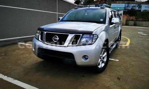 Buy Used Nissan Navara Silver Car in Bulawayo in Bulawayo