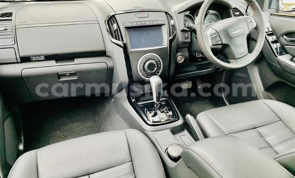 Acheter Occasion Voiture Isuzu MU-X Bleu à Beitbridge, Matabeleland South Acheter Occasion Voiture Isuzu MU-X Bleu à Beitbridge, Matabeleland South