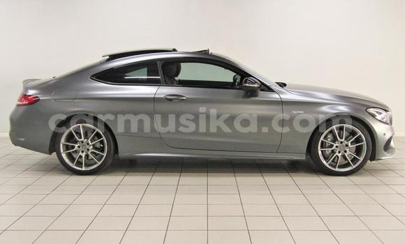Tenga Tsaru Mercedes‒Benz C-klasse AMG Sirivha Mota in Bulawayo in Bulawayo Tenga Tsaru Mercedes‒Benz C-klasse AMG Sirivha Mota in Bulawayo in Bulawayo