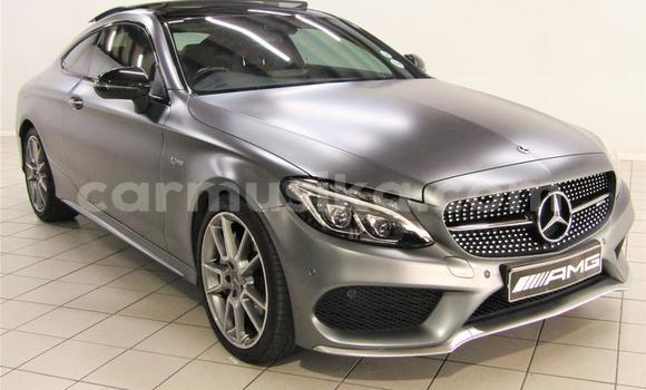 Tenga Tsaru Mercedes‒Benz C-klasse AMG Sirivha Mota in Bulawayo in Bulawayo Tenga Tsaru Mercedes‒Benz C-klasse AMG Sirivha Mota in Bulawayo in Bulawayo