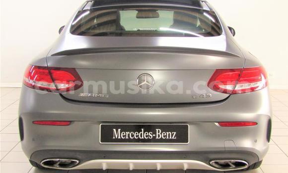 Tenga Tsaru Mercedes‒Benz C-klasse AMG Sirivha Mota in Bulawayo in Bulawayo Tenga Tsaru Mercedes‒Benz C-klasse AMG Sirivha Mota in Bulawayo in Bulawayo