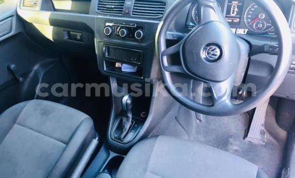 Acheter Occasion Voiture Volkswagen Caddy Blanc à Beitbridge, Matabeleland South Acheter Occasion Voiture Volkswagen Caddy Blanc à Beitbridge, Matabeleland South