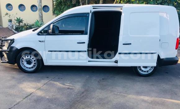 Acheter Occasion Voiture Volkswagen Caddy Blanc à Beitbridge, Matabeleland South Acheter Occasion Voiture Volkswagen Caddy Blanc à Beitbridge, Matabeleland South