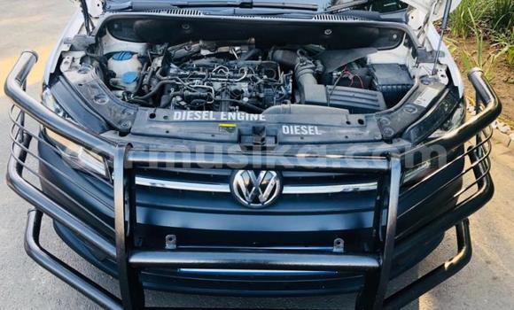 Acheter Occasion Voiture Volkswagen Caddy Blanc à Beitbridge, Matabeleland South Acheter Occasion Voiture Volkswagen Caddy Blanc à Beitbridge, Matabeleland South