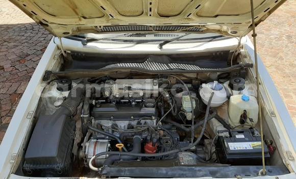 Nunua Ilio tumika Volkswagen Golf Nyeupe Gari ndani ya Beitbridge nchini Matabeleland Kusini Nunua Ilio tumika Volkswagen Golf Nyeupe Gari ndani ya Beitbridge nchini Matabeleland Kusini