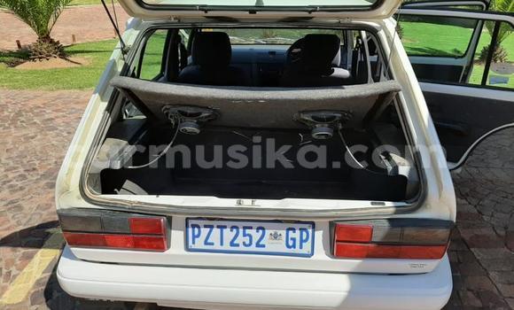 Nunua Ilio tumika Volkswagen Golf Nyeupe Gari ndani ya Beitbridge nchini Matabeleland Kusini Nunua Ilio tumika Volkswagen Golf Nyeupe Gari ndani ya Beitbridge nchini Matabeleland Kusini