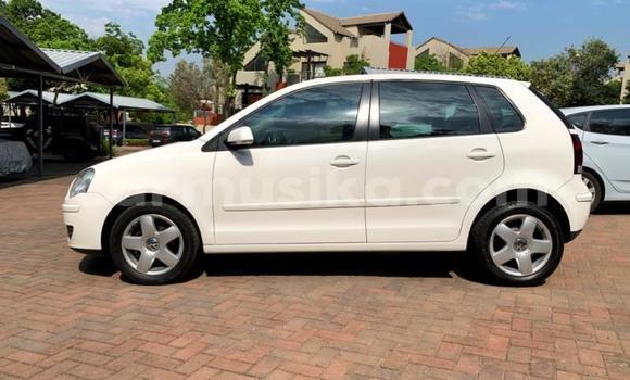 Nunua Ilio tumika Volkswagen Polo Nyeupe Gari ndani ya Beitbridge nchini Matabeleland Kusini Nunua Ilio tumika Volkswagen Polo Nyeupe Gari ndani ya Beitbridge nchini Matabeleland Kusini