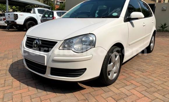 Nunua Ilio tumika Volkswagen Polo Nyeupe Gari ndani ya Beitbridge nchini Matabeleland Kusini Nunua Ilio tumika Volkswagen Polo Nyeupe Gari ndani ya Beitbridge nchini Matabeleland Kusini