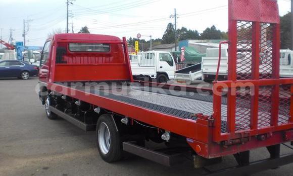 Acheter Occasion Utilitaire Mitsubishi Canter Rouge à Beitbridge, Matabeleland South Acheter Occasion Utilitaire Mitsubishi Canter Rouge à Beitbridge, Matabeleland South