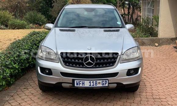 Buy Used Mercedes‒Benz ML–Class Silver Car in Beitbridge in Matabeleland South